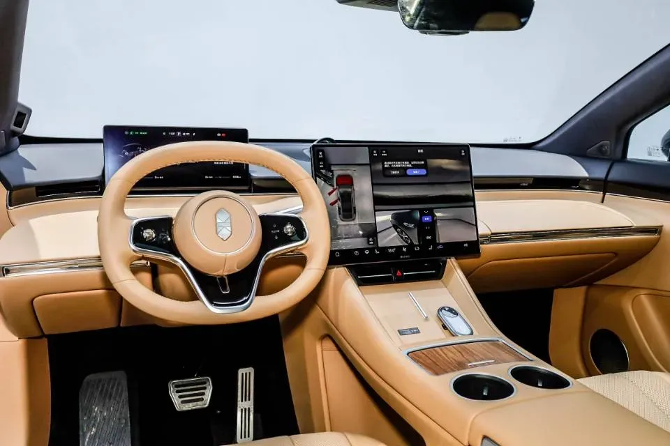 2025 Luxeed R7 REEV 156HP REEV,autocango,china used car exporter,china ev exporter,chinese used car exporter,chinese used ev exporter