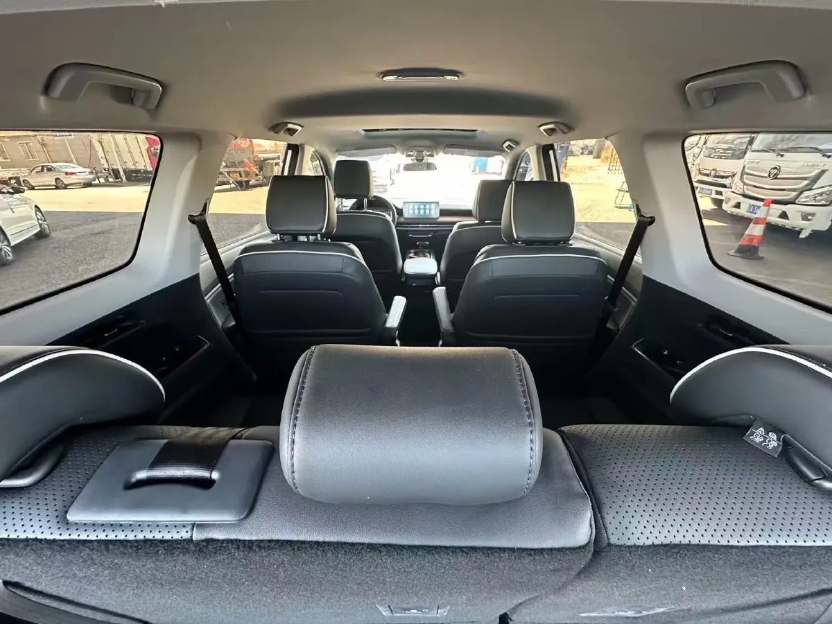 2022 Venucia T60 1.6L 126HP L4 CVT,autocango,china used car exporter,china ev exporter,chinese used car exporter,chinese used ev exporter