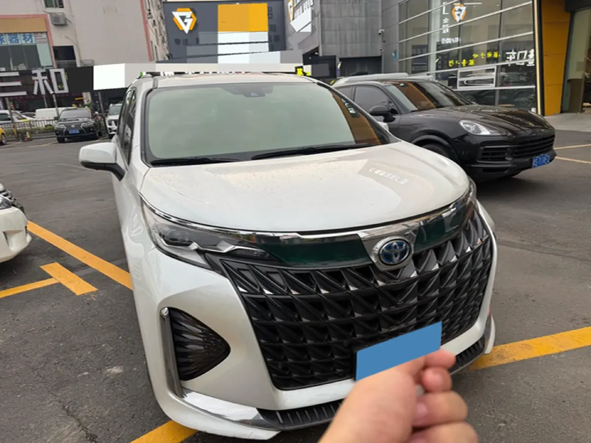 2023 Toyota Sienna 2.5L 189HP L4 E-CVT Hybrid,autocango,china used car exporter,china ev exporter,chinese used car exporter,chinese used ev exporter