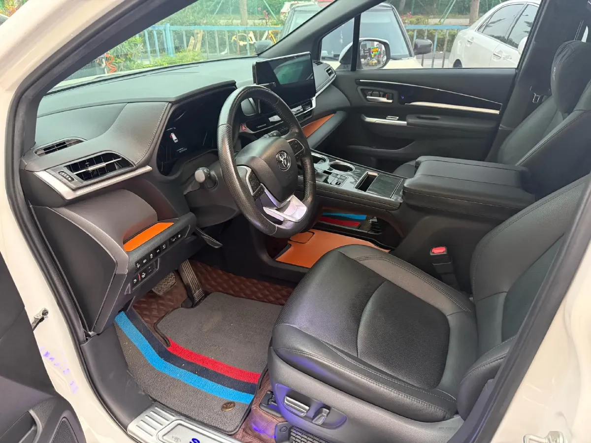 2023 Toyota Sienna 2.5L 189HP L4 E-CVT Hybrid,autocango,china used car exporter,china ev exporter,chinese used car exporter,chinese used ev exporter