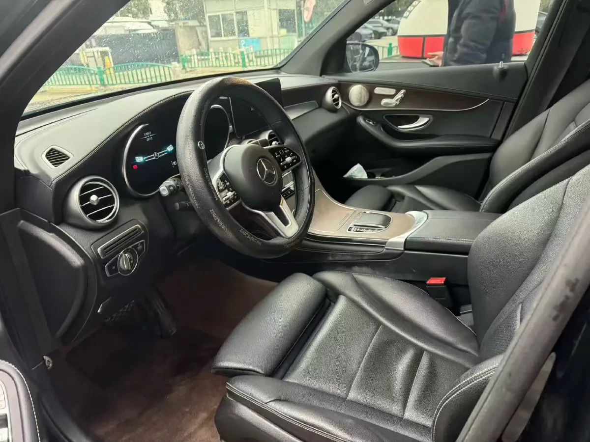 2022 Mercedes-Benz GLC Class 2.0T 258HP L4 9AT,autocango,china used car exporter,china ev exporter,chinese used car exporter,chinese used ev exporter