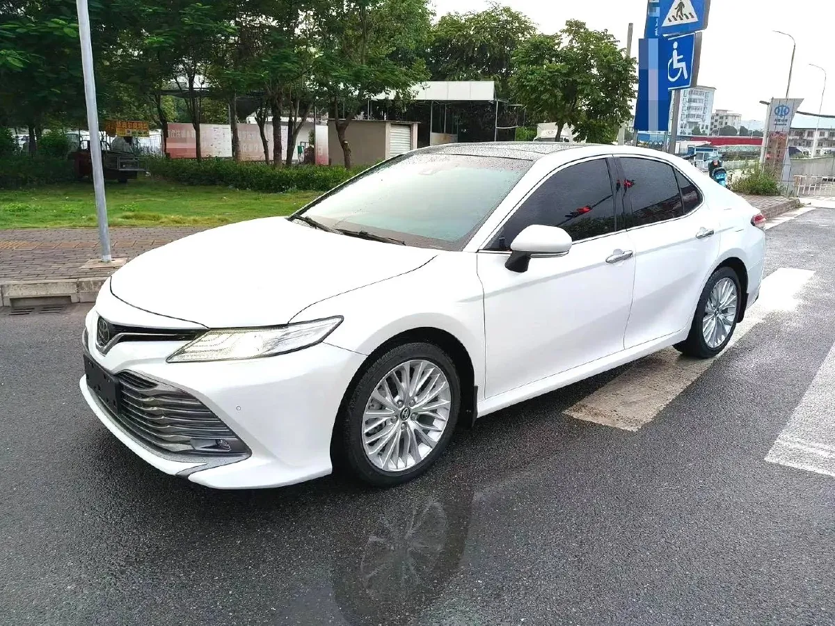 2019 Toyota Camry 2.5L 209HP L4 8AT,autocango,china used car exporter,china ev exporter,chinese used car exporter,chinese used ev exporter