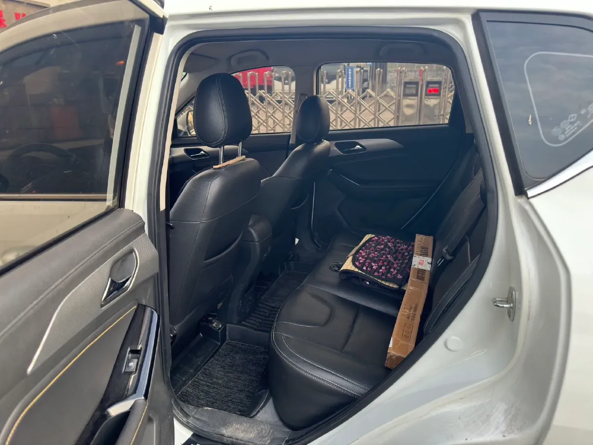 2019 BeiJing Auto X3 1.5T 150HP L4 6MT,autocango,china used car exporter,china ev exporter,chinese used car exporter,chinese used ev exporter