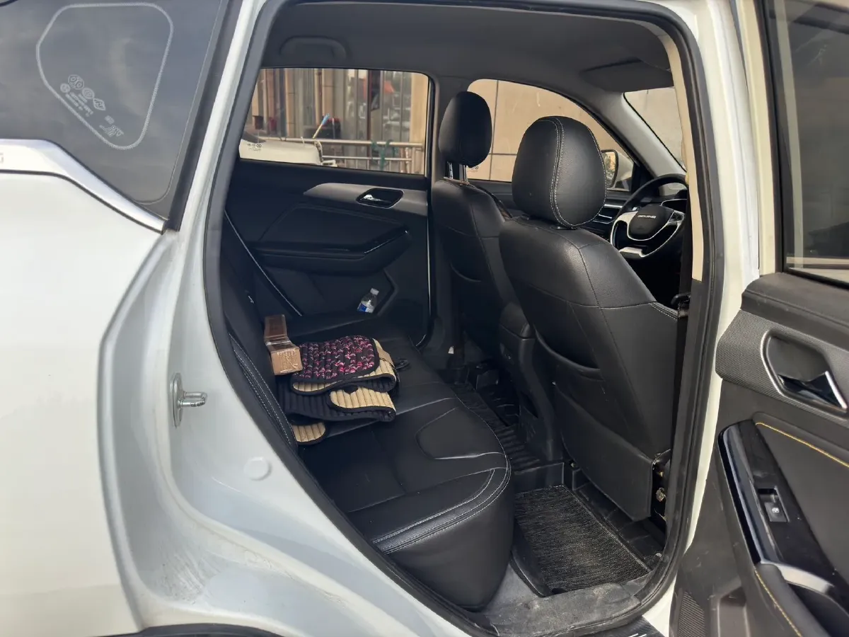 2019 BeiJing Auto X3 1.5T 150HP L4 6MT,autocango,china used car exporter,china ev exporter,chinese used car exporter,chinese used ev exporter