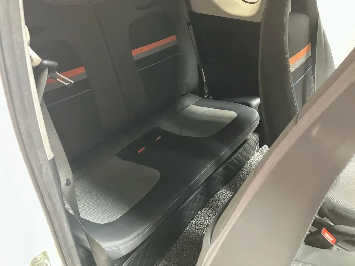 2020 WuLing HongGuang MINI EV BEV 13.8KWH,autocango,china used car exporter,china ev exporter,chinese used car exporter,chinese used ev exporter