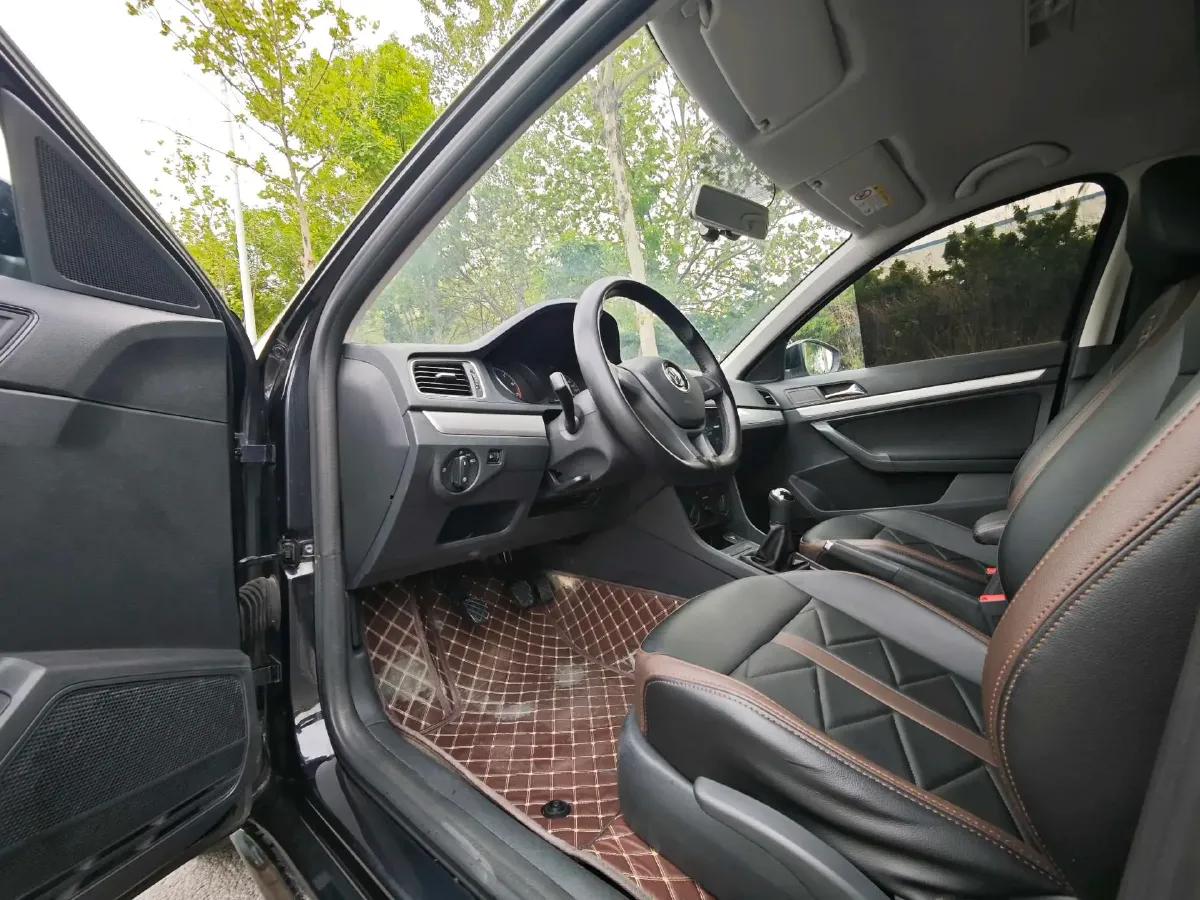 2017 Buick Excelle 1.5L 114HP L4 5MT,autocango,china used car exporter,china ev exporter,chinese used car exporter,chinese used ev exporter