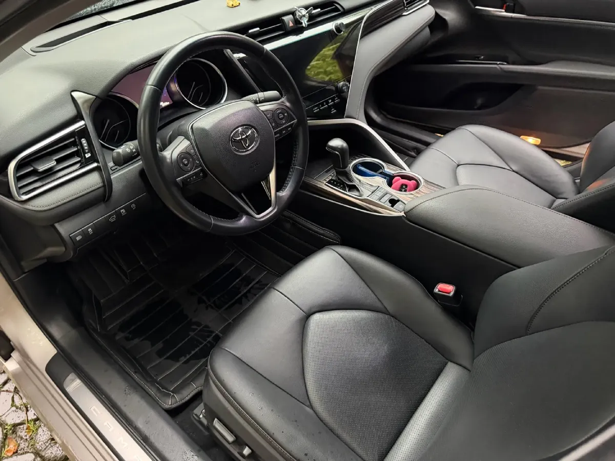 2019 Toyota Camry 2.5L 209HP L4 8AT,autocango,china used car exporter,china ev exporter,chinese used car exporter,chinese used ev exporter