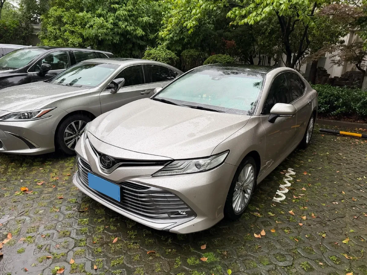 2019 Toyota Camry 2.5L 209HP L4 8AT,autocango,china used car exporter,china ev exporter,chinese used car exporter,chinese used ev exporter