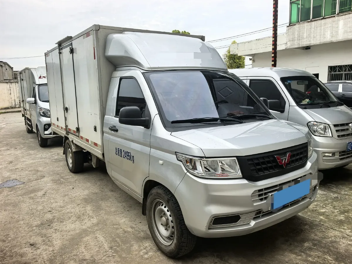 2023 WuLing RongGuang New Truck 2.0L 136HP L4 5MT,autocango,china used car exporter,china ev exporter,chinese used car exporter,chinese used ev exporter