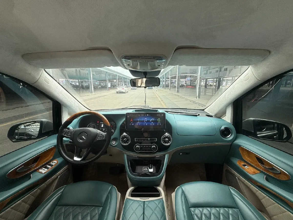 2021 Mercedes-Benz Vito 2.0T 211HP L4 9AT,autocango,china used car exporter,china ev exporter,chinese used car exporter,chinese used ev exporter