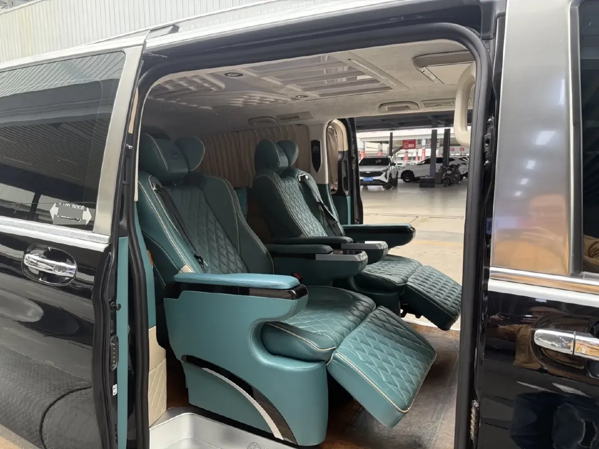 2021 Mercedes-Benz Vito 2.0T 211HP L4 9AT,autocango,china used car exporter,china ev exporter,chinese used car exporter,chinese used ev exporter