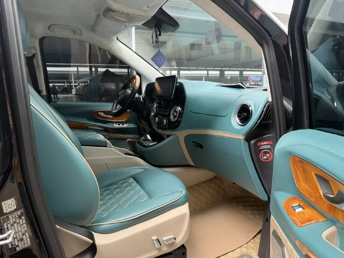 2021 Mercedes-Benz Vito 2.0T 211HP L4 9AT,autocango,china used car exporter,china ev exporter,chinese used car exporter,chinese used ev exporter