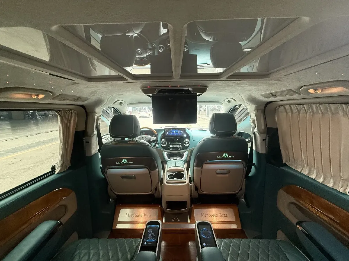 2021 Mercedes-Benz Vito 2.0T 211HP L4 9AT,autocango,china used car exporter,china ev exporter,chinese used car exporter,chinese used ev exporter