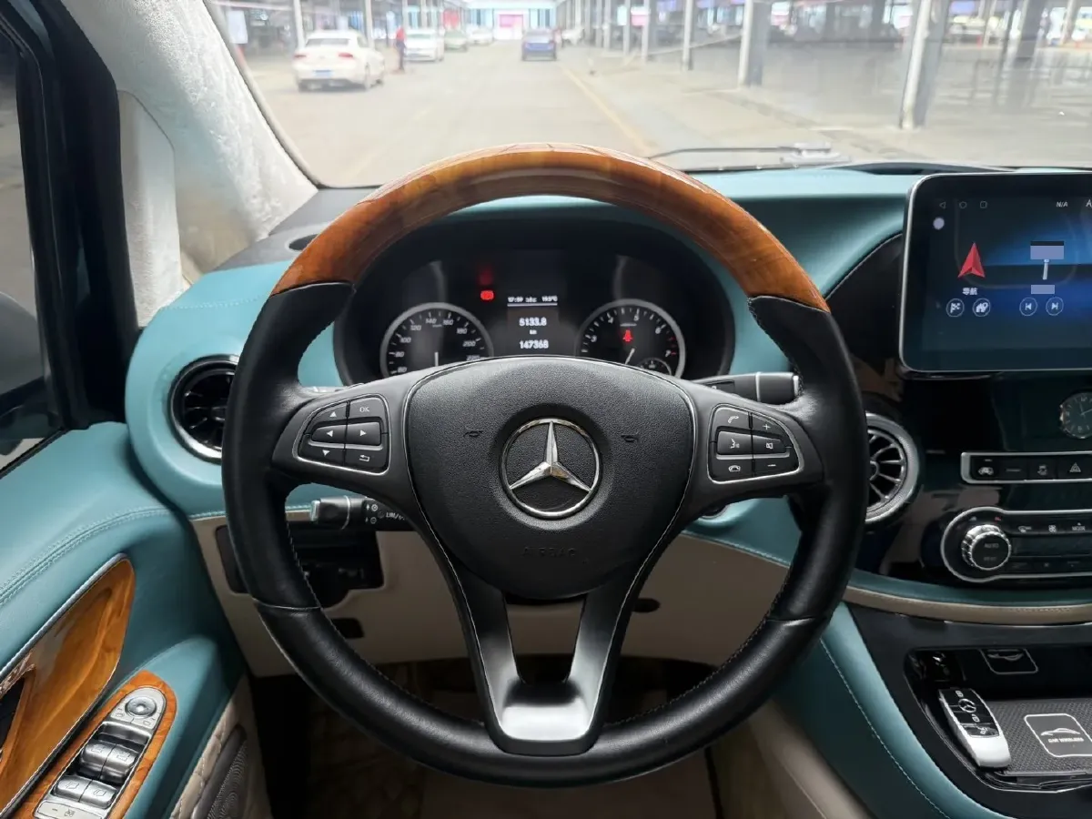 2021 Mercedes-Benz Vito 2.0T 211HP L4 9AT,autocango,china used car exporter,china ev exporter,chinese used car exporter,chinese used ev exporter