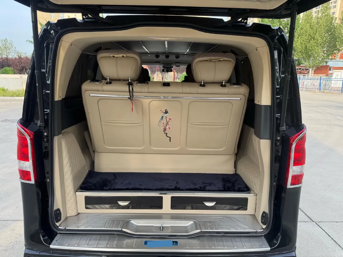 2020 Mercedes-Benz Vito 2.0T 211HP L4 9AT,autocango,china used car exporter,china ev exporter,chinese used car exporter,chinese used ev exporter