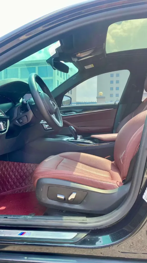 2021 BMW 5 Series 2.0T 184HP L4 8AT,autocango,china used car exporter,china ev exporter,chinese used car exporter,chinese used ev exporter