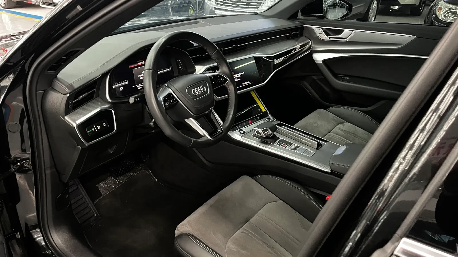 2024 Audi A6L 2.0T 190HP L4 7DCT,autocango,china used car exporter,china ev exporter,chinese used car exporter,chinese used ev exporter