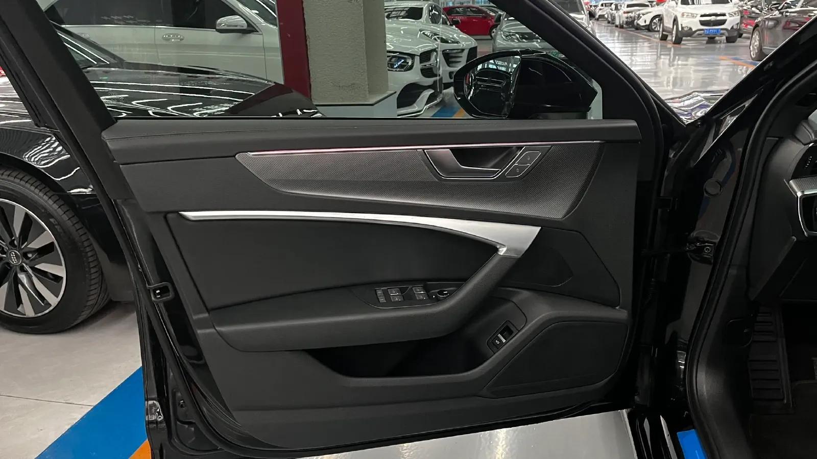 2024 Audi A6L 2.0T 190HP L4 7DCT,autocango,china used car exporter,china ev exporter,chinese used car exporter,chinese used ev exporter