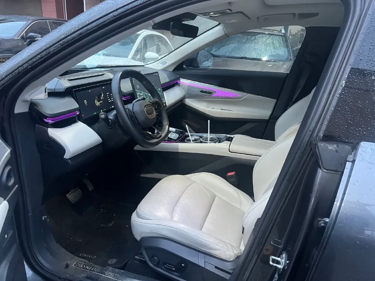 2023 LYNK&CO 08 EM-P 1.5T 163HP L4 3DHT PHEV 39.8KWH,autocango,china used car exporter,china ev exporter,chinese used car exporter,chinese used ev exporter