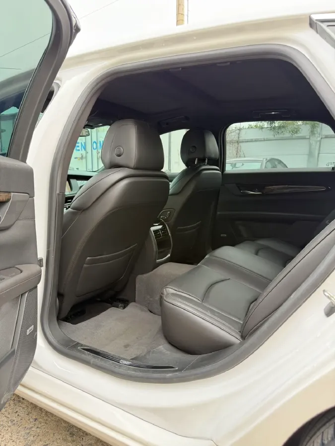 2022 Cadillac CT6 2.0T 237HP L4 10AT,autocango,china used car exporter,china ev exporter,chinese used car exporter,chinese used ev exporter