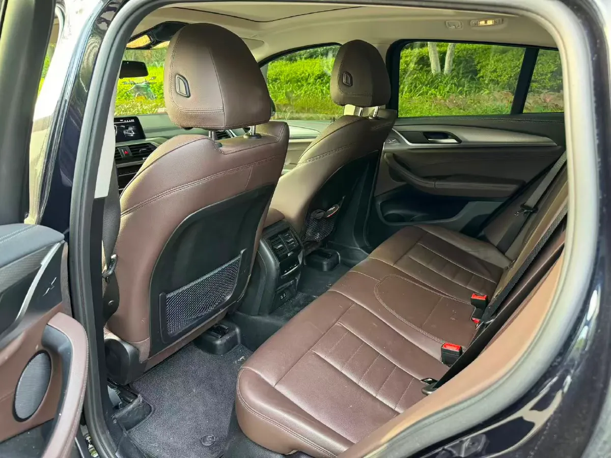 2021 BMW X4 2.0T 184HP L4 8AT,autocango,china used car exporter,china ev exporter,chinese used car exporter,chinese used ev exporter