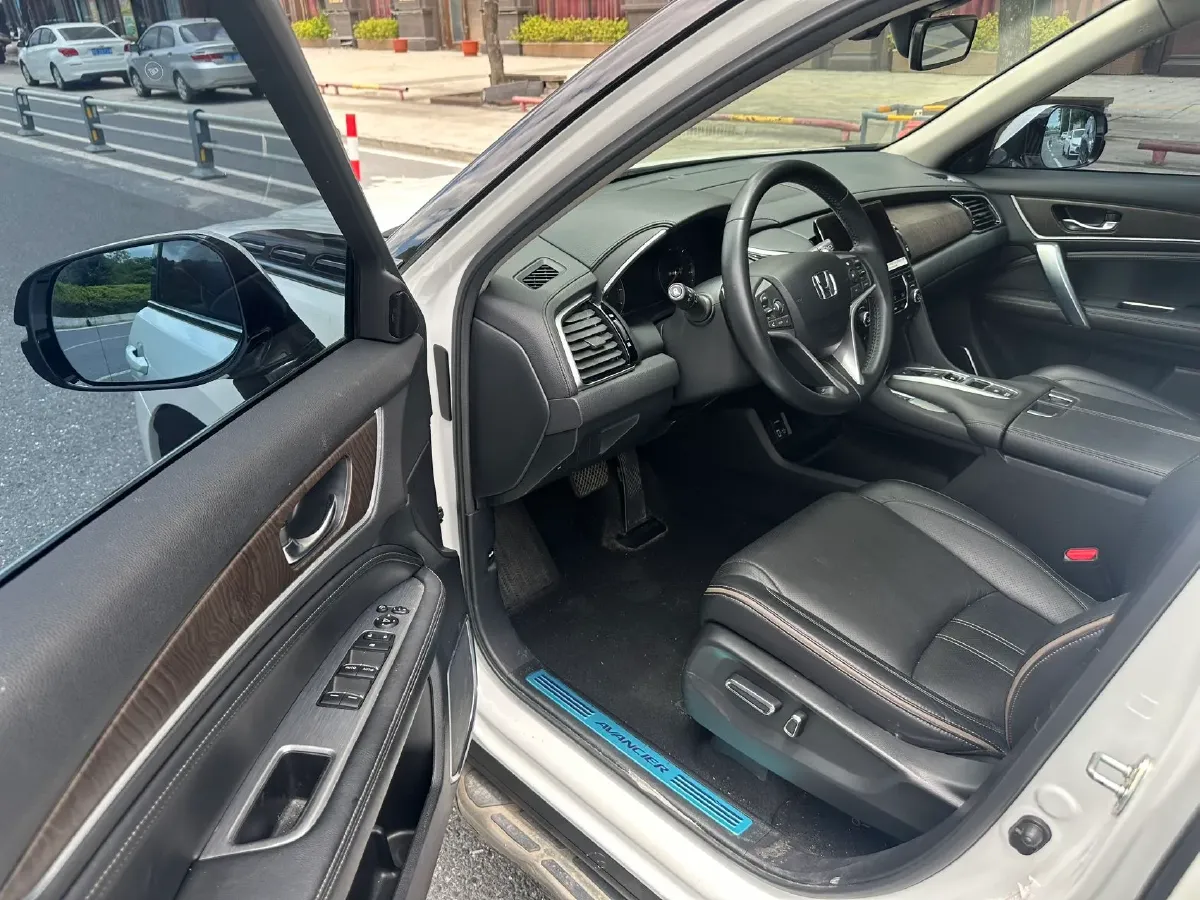 2020 Honda Avancier 2.0T 272HP L4 9AT,autocango,china used car exporter,china ev exporter,chinese used car exporter,chinese used ev exporter