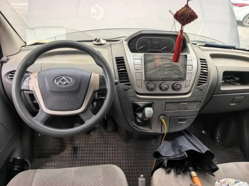 2013 MAXUS XinTu V80 2.5T 136HP L4 5MT,autocango,china used car exporter,china ev exporter,chinese used car exporter,chinese used ev exporter