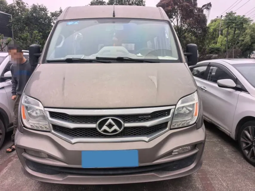 2013 MAXUS XinTu V80 2.5T 136HP L4 5MT,autocango,china used car exporter,china ev exporter,chinese used car exporter,chinese used ev exporter