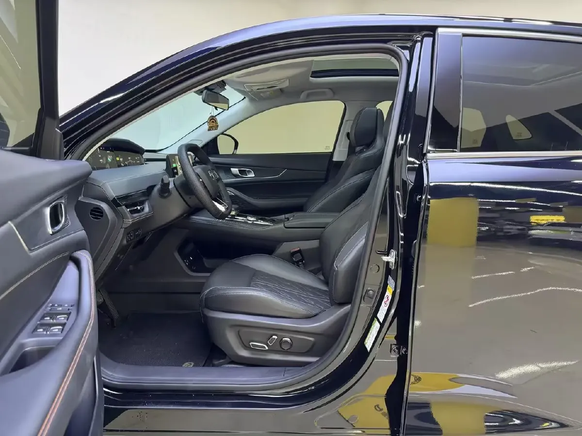 2021 ChangAn UNI-K 2.0T 233HP L4 8AT,autocango,china used car exporter,china ev exporter,chinese used car exporter,chinese used ev exporter