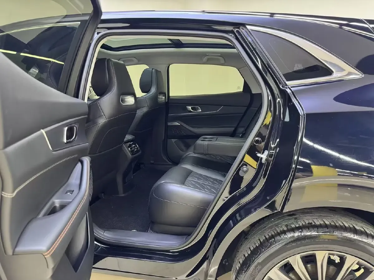 2021 ChangAn UNI-K 2.0T 233HP L4 8AT,autocango,china used car exporter,china ev exporter,chinese used car exporter,chinese used ev exporter