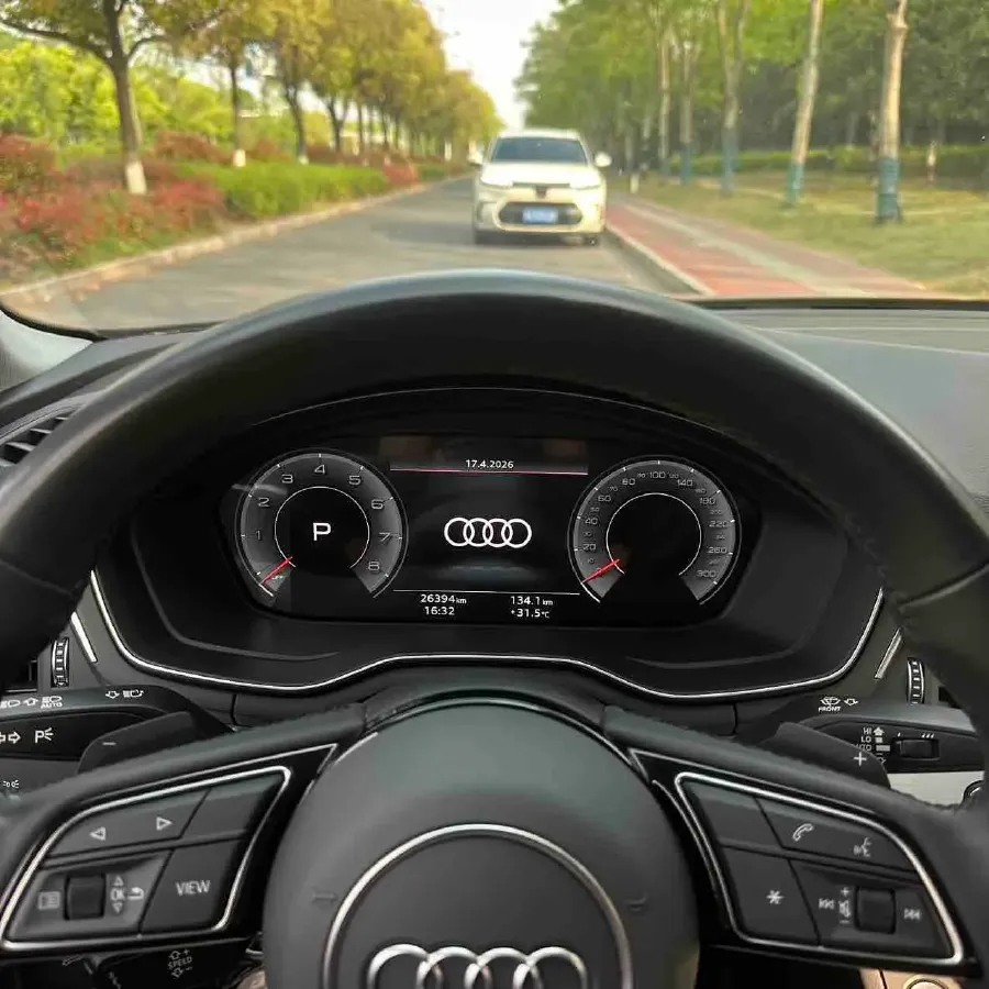 2022 Audi A4L 2.0T 190HP L4 7DCT,autocango,china used car exporter,china ev exporter,chinese used car exporter,chinese used ev exporter