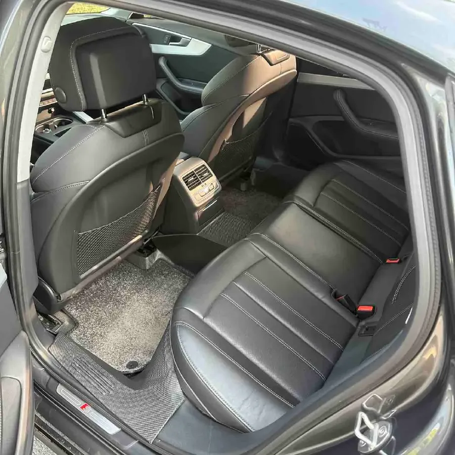 2022 Audi A4L 2.0T 190HP L4 7DCT,autocango,china used car exporter,china ev exporter,chinese used car exporter,chinese used ev exporter