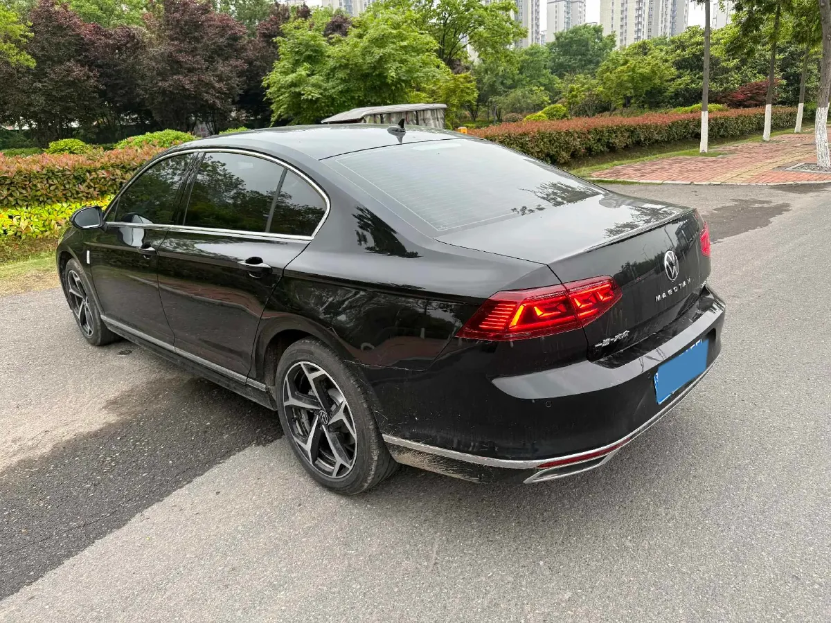 2026 Volkswagen Magotan 2.0T 220HP L4 7DCT,autocango,china used car exporter,china ev exporter,chinese used car exporter,chinese used ev exporter