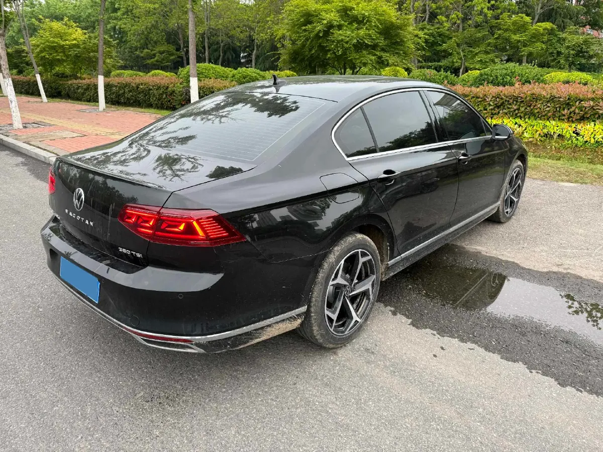 2026 Volkswagen Magotan 2.0T 220HP L4 7DCT,autocango,china used car exporter,china ev exporter,chinese used car exporter,chinese used ev exporter