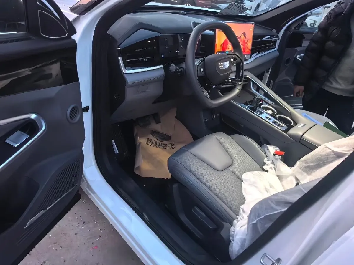 2026 Geely Azkarra 1.5T 181HP L4 7DCT,autocango,china used car exporter,china ev exporter,chinese used car exporter,chinese used ev exporter