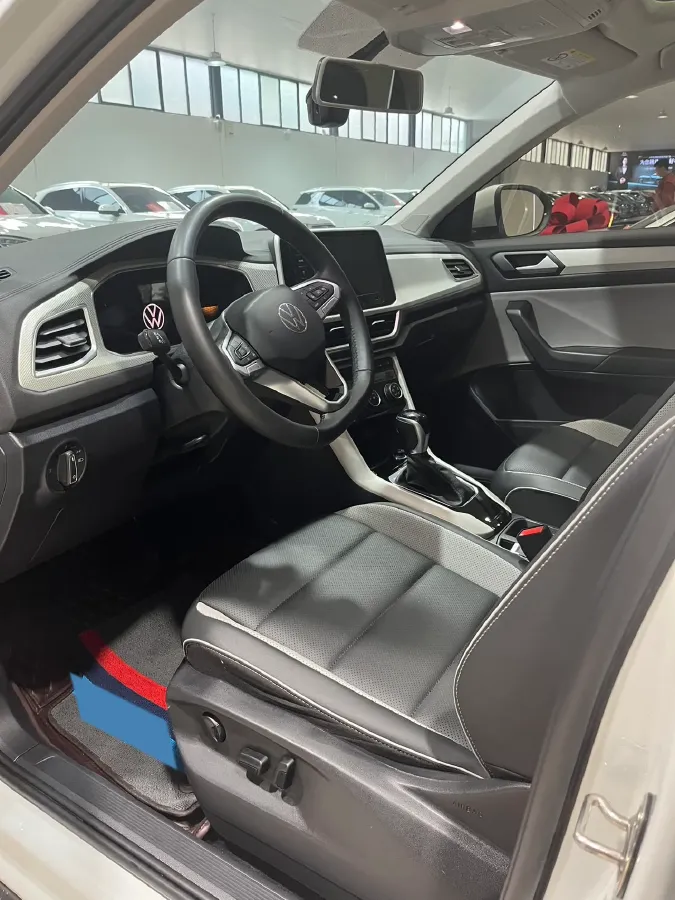 2023 Volkswagen T-Roc 1.4T 150HP L4 7DCT,autocango,china used car exporter,china ev exporter,chinese used car exporter,chinese used ev exporter