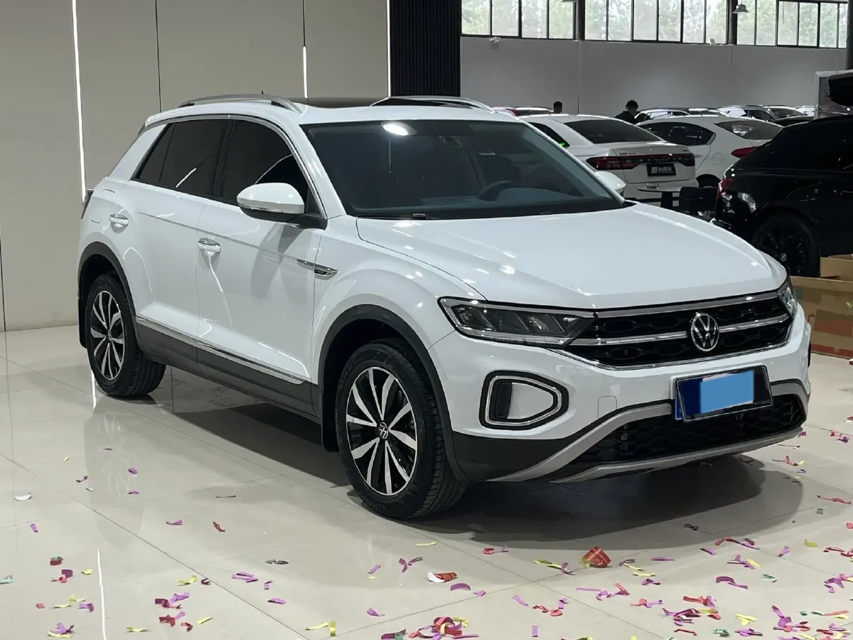 2023 Volkswagen T-Roc 1.4T 150HP L4 7DCT,autocango,china used car exporter,china ev exporter,chinese used car exporter,chinese used ev exporter