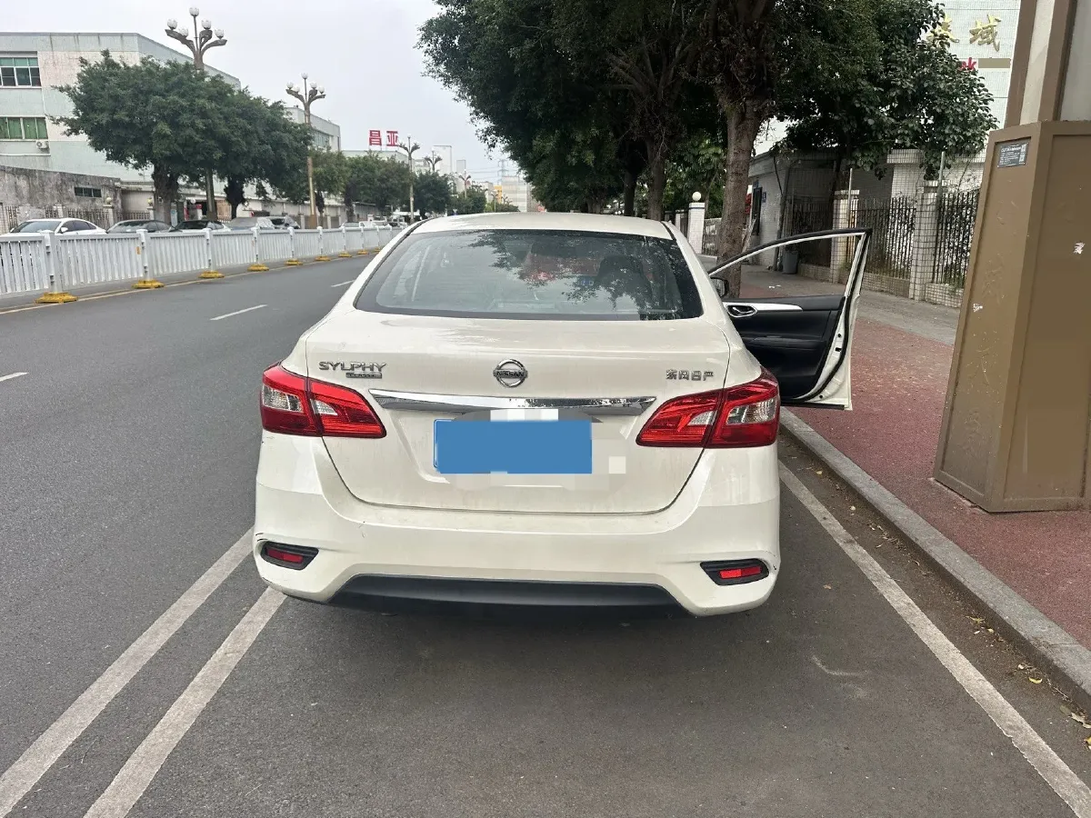 2021 Nissan Sylphy 1.6L 122HP L4 CVT,autocango,china used car exporter,china ev exporter,chinese used car exporter,chinese used ev exporter