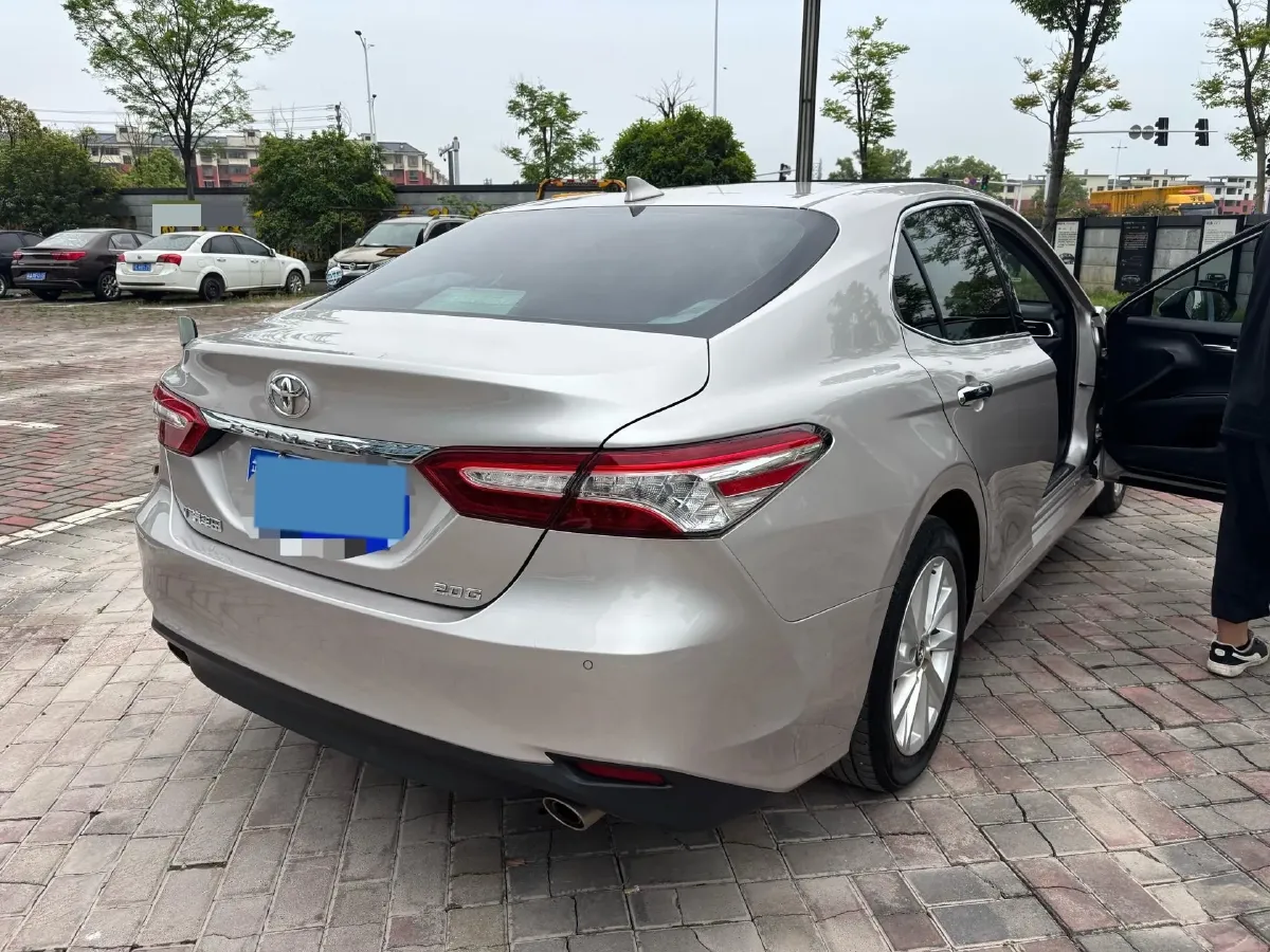 2021 Toyota Camry 2.0L 178HP L4 CVT,autocango,china used car exporter,china ev exporter,chinese used car exporter,chinese used ev exporter