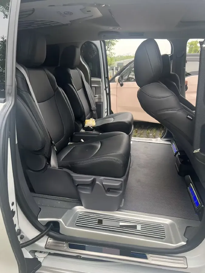 2024 Toyota Sienna 2.5L 189HP L4 E-CVT Hybrid,autocango,china used car exporter,china ev exporter,chinese used car exporter,chinese used ev exporter