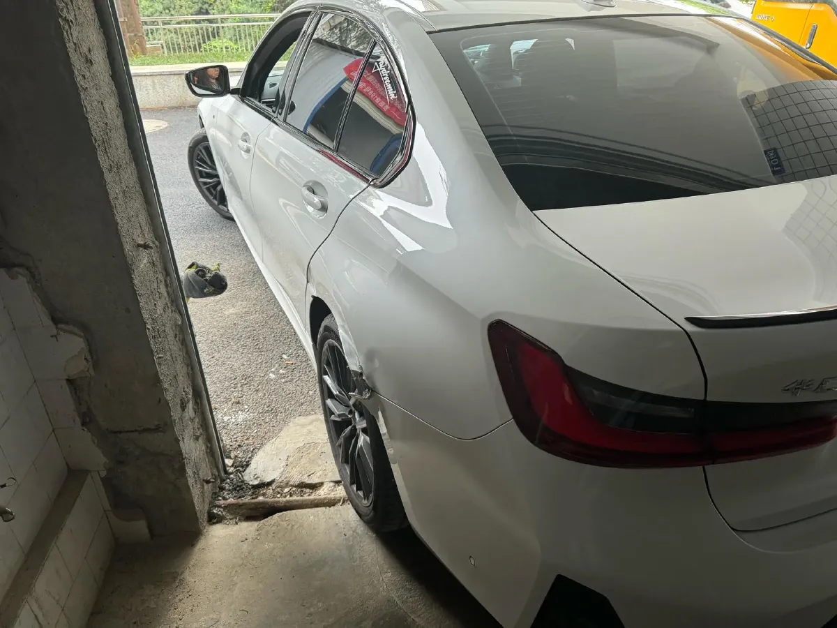 2024 BMW 3 Series 2.0T 245HP L4 8AT,autocango,china used car exporter,china ev exporter,chinese used car exporter,chinese used ev exporter