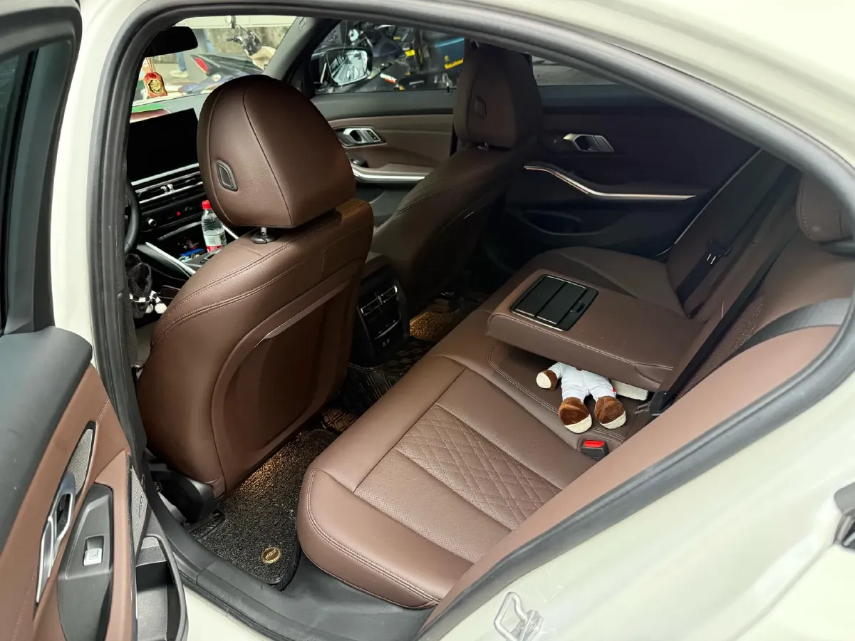 2024 BMW 3 Series 2.0T 245HP L4 8AT,autocango,china used car exporter,china ev exporter,chinese used car exporter,chinese used ev exporter