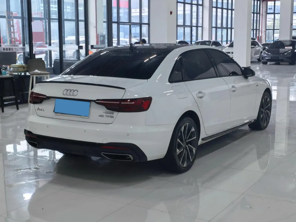 2023 Audi A4L 2.0T 190HP L4 7DCT,autocango,china used car exporter,china ev exporter,chinese used car exporter,chinese used ev exporter