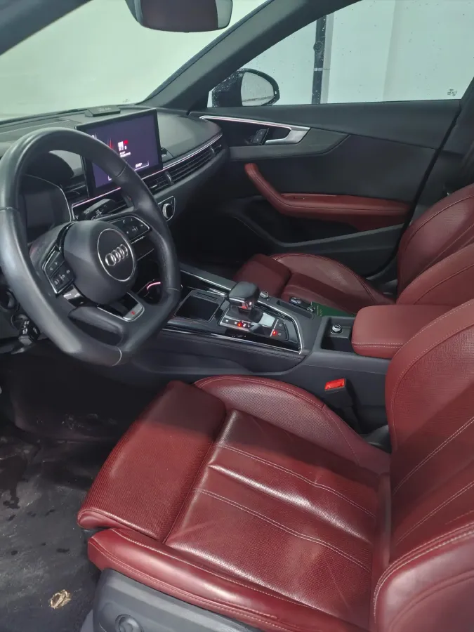 2023 Audi A4L 2.0T 190HP L4 7DCT,autocango,china used car exporter,china ev exporter,chinese used car exporter,chinese used ev exporter