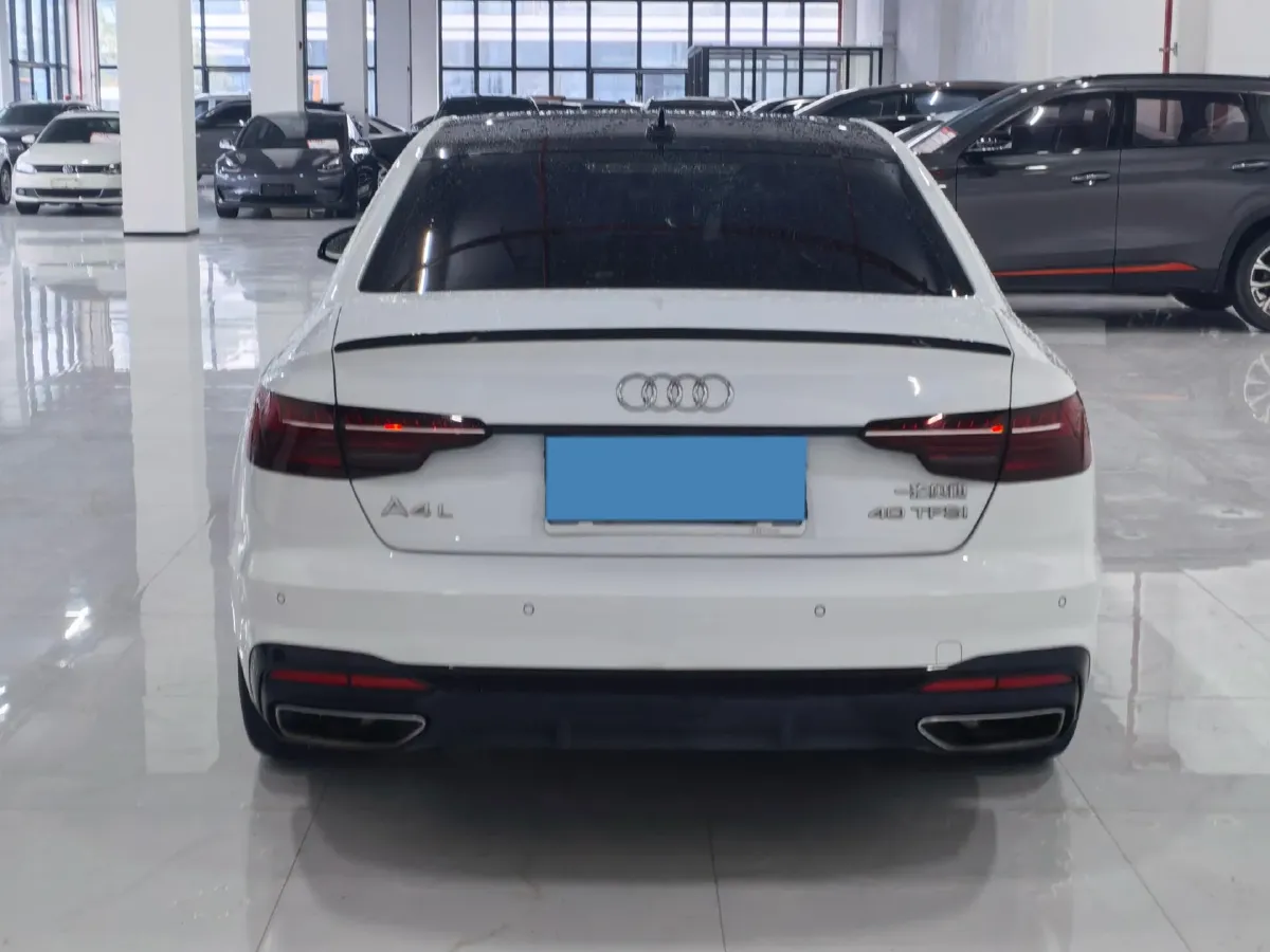 2023 Audi A4L 2.0T 190HP L4 7DCT,autocango,china used car exporter,china ev exporter,chinese used car exporter,chinese used ev exporter
