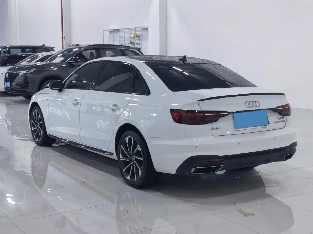 2023 Audi A4L 2.0T 190HP L4 7DCT,autocango,china used car exporter,china ev exporter,chinese used car exporter,chinese used ev exporter