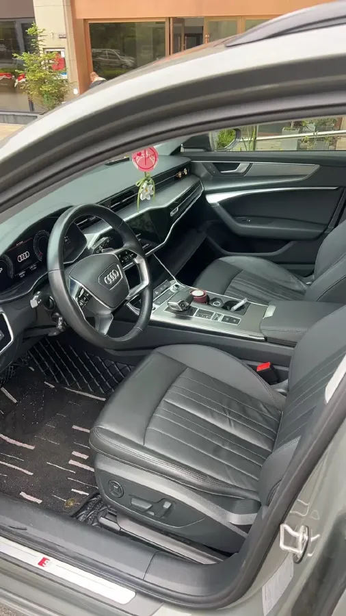 2022 Audi A6 2.0T 190HP L4 7DCT,autocango,china used car exporter,china ev exporter,chinese used car exporter,chinese used ev exporter