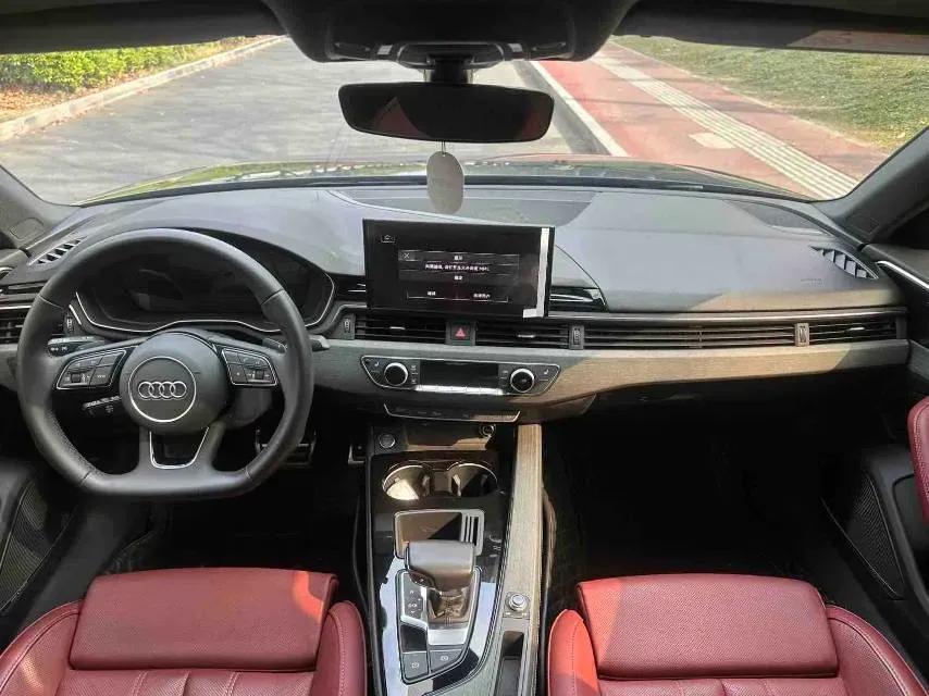 2023 Audi A4L 2.0T 190HP L4 7DCT,autocango,china used car exporter,china ev exporter,chinese used car exporter,chinese used ev exporter