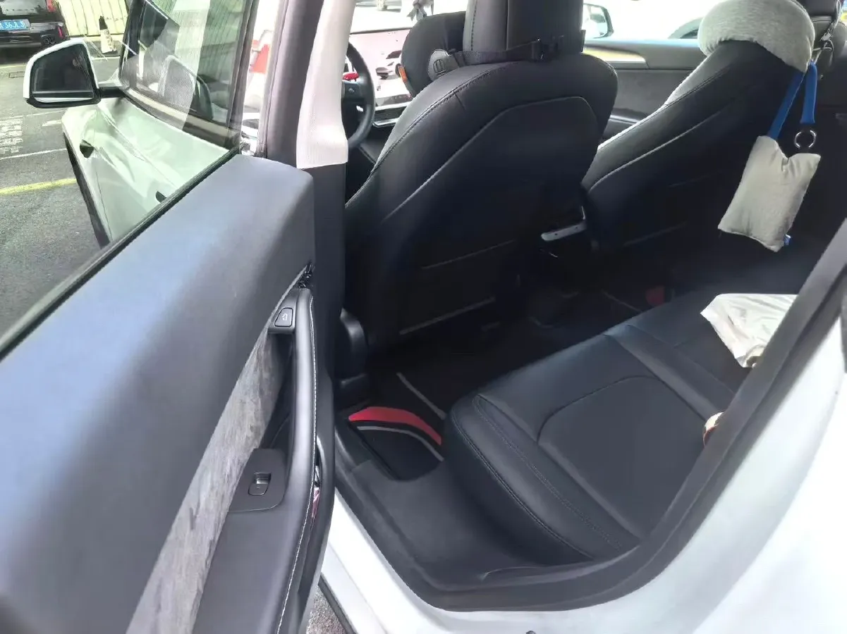 2022 Tesla Model Y BEV 60KWH,autocango,china used car exporter,china ev exporter,chinese used car exporter,chinese used ev exporter