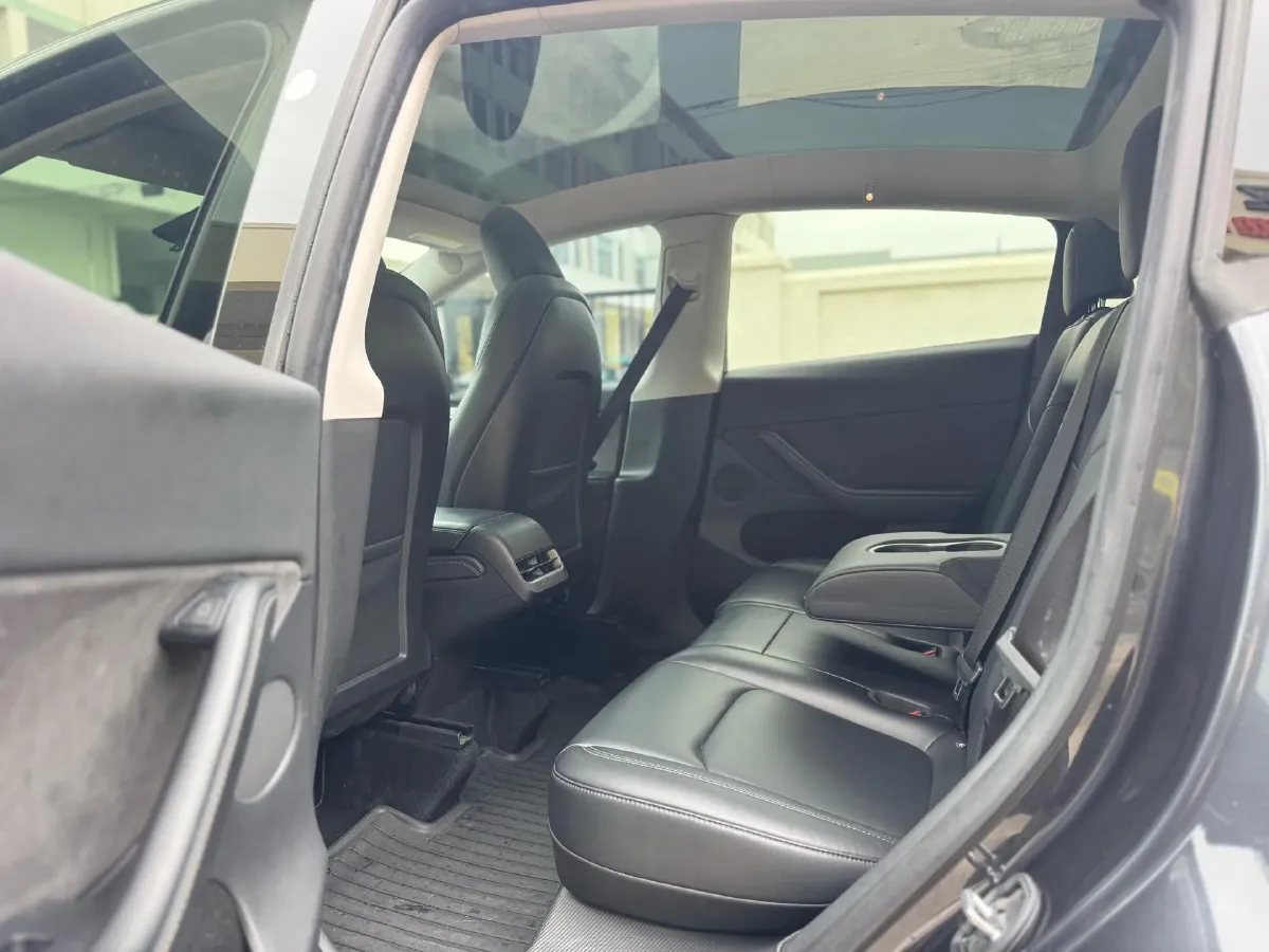 2024 Tesla Model Y BEV 78.4KWH,autocango,china used car exporter,china ev exporter,chinese used car exporter,chinese used ev exporter